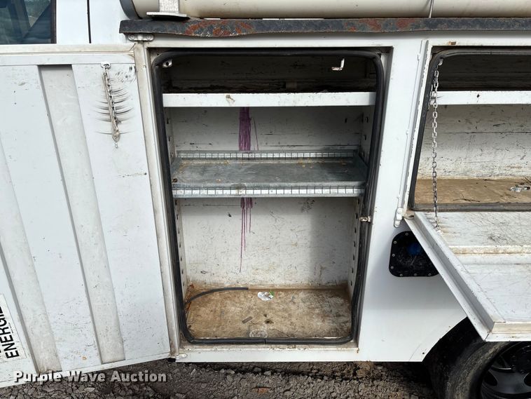 image for item FI1651 2012 Ford F550 XL Super Duty bucket truck