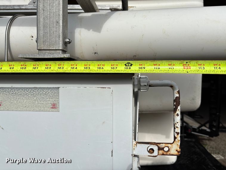 image for item FI1651 2012 Ford F550 XL Super Duty bucket truck