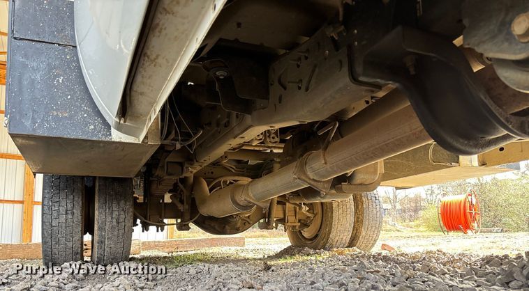 image for item FI1651 2012 Ford F550 XL Super Duty bucket truck