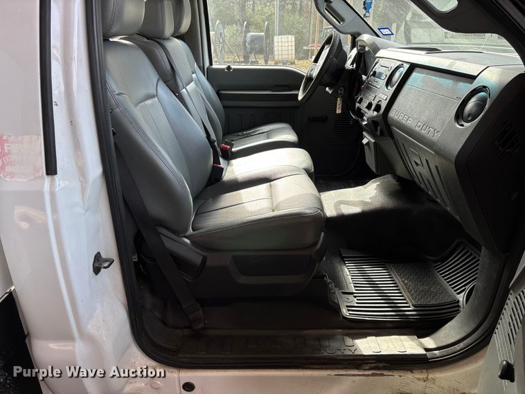 image for item FI1651 2012 Ford F550 XL Super Duty bucket truck