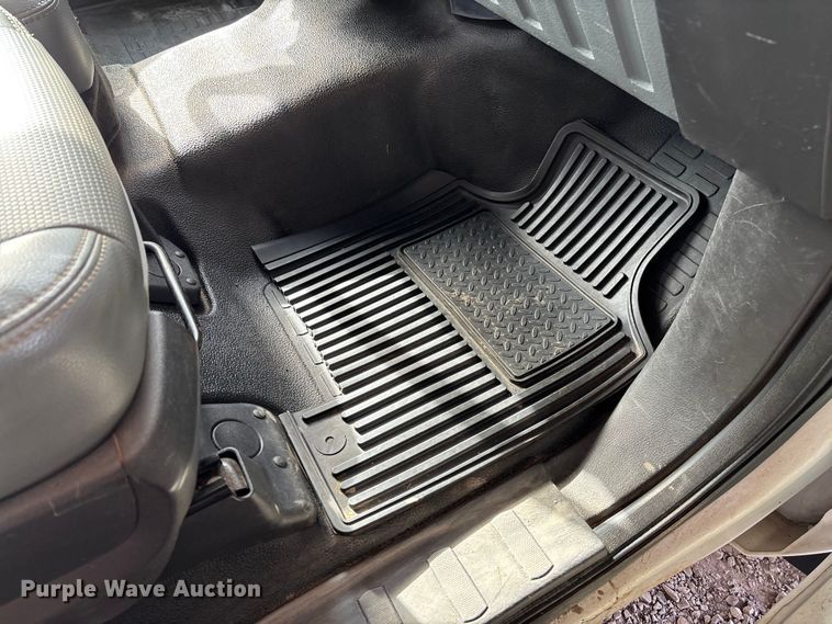 image for item FI1651 2012 Ford F550 XL Super Duty bucket truck