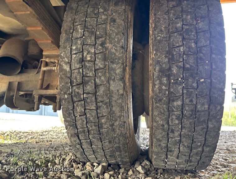 image for item FI1651 2012 Ford F550 XL Super Duty bucket truck