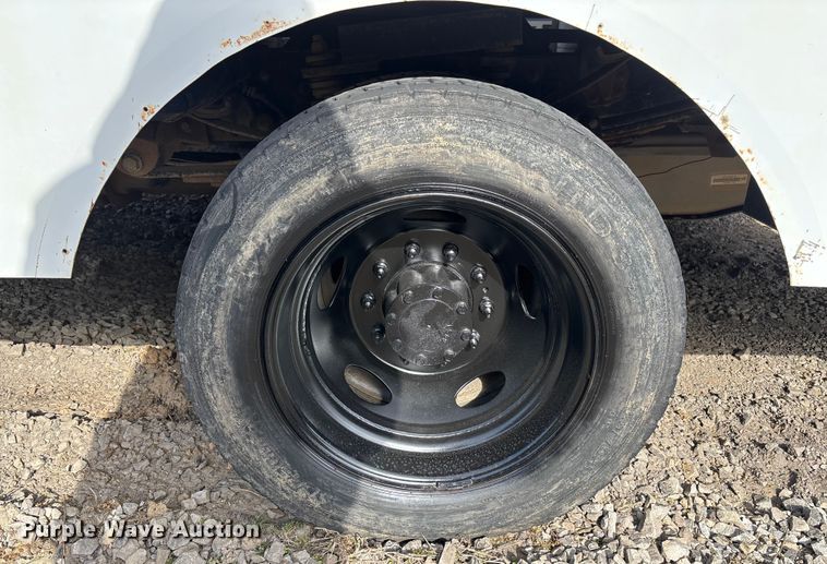 image for item FI1651 2012 Ford F550 XL Super Duty bucket truck