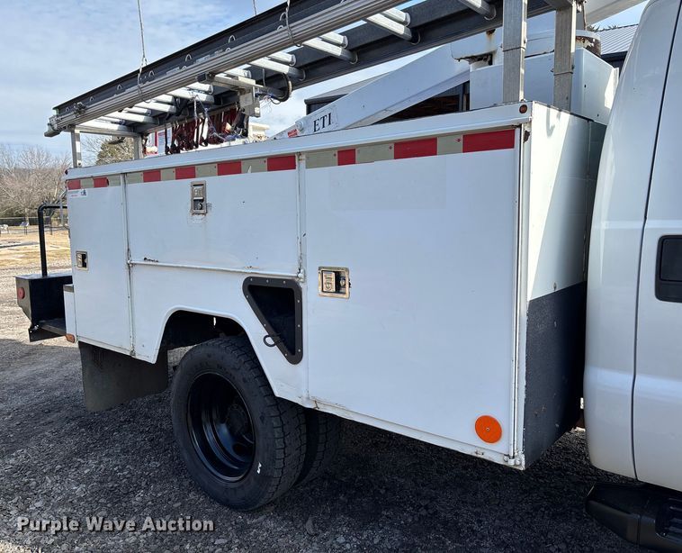 image for item FI1652 2012 Ford F450 XL Super Duty bucket truck