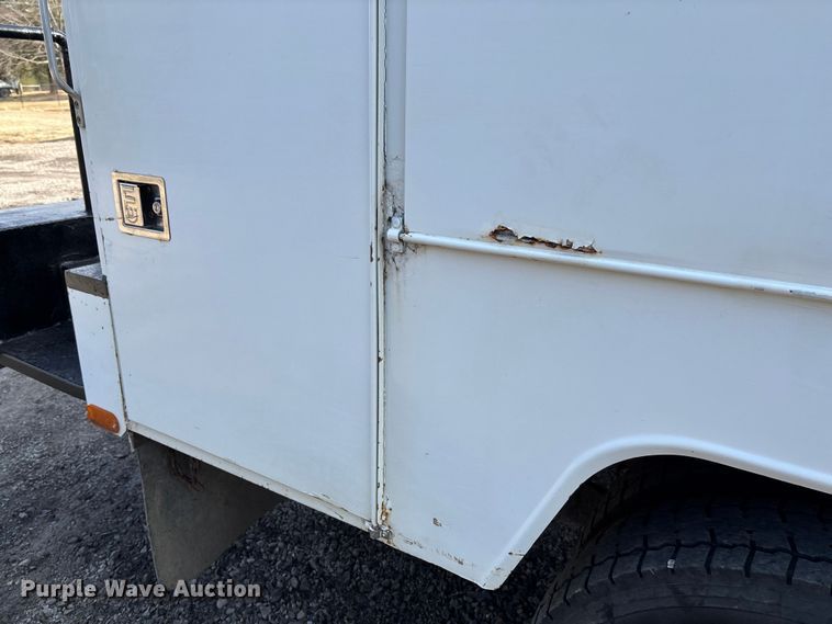 image for item FI1652 2012 Ford F450 XL Super Duty bucket truck