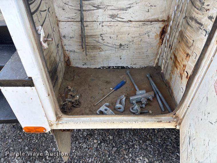 image for item FI1652 2012 Ford F450 XL Super Duty bucket truck