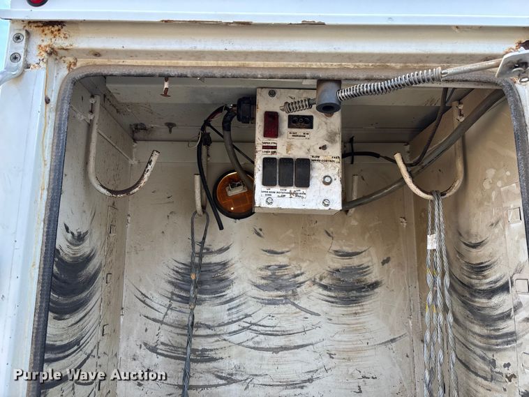 image for item FI1652 2012 Ford F450 XL Super Duty bucket truck