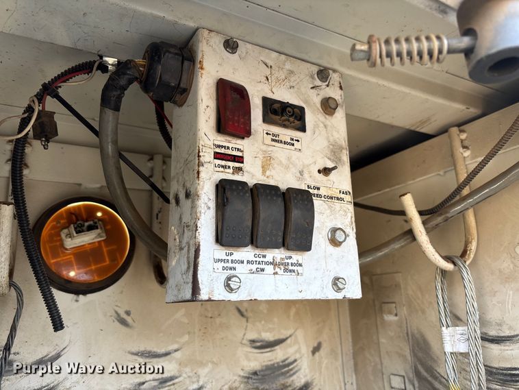 image for item FI1652 2012 Ford F450 XL Super Duty bucket truck