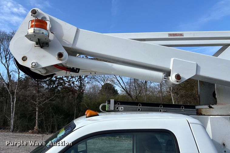 image for item FI1652 2012 Ford F450 XL Super Duty bucket truck