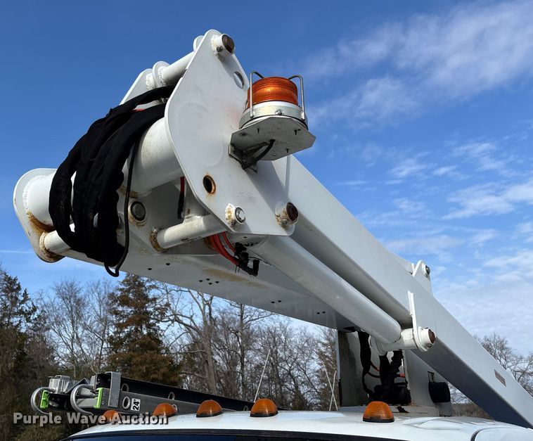 image for item FI1652 2012 Ford F450 XL Super Duty bucket truck
