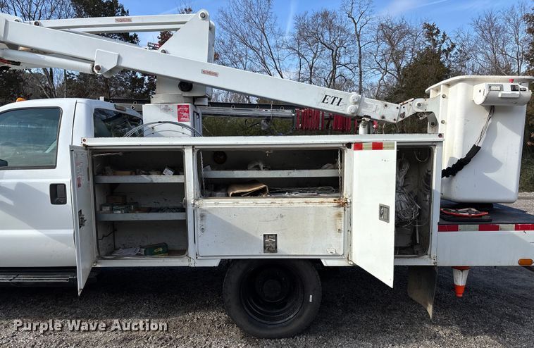 image for item FI1652 2012 Ford F450 XL Super Duty bucket truck