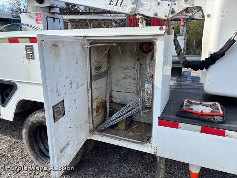 image for item FI1652 2012 Ford F450 XL Super Duty bucket truck