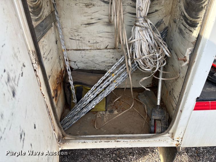 image for item FI1652 2012 Ford F450 XL Super Duty bucket truck