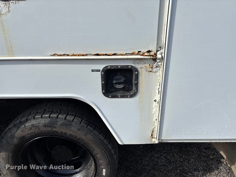 image for item FI1652 2012 Ford F450 XL Super Duty bucket truck