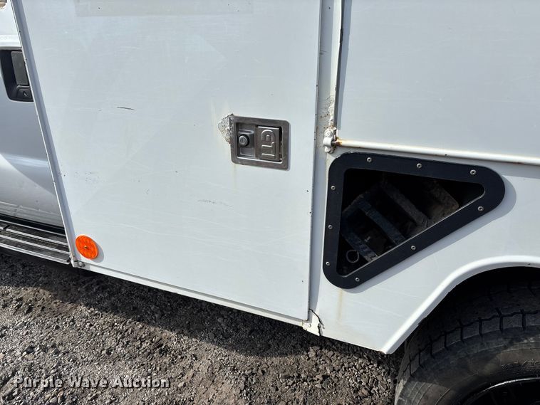 image for item FI1652 2012 Ford F450 XL Super Duty bucket truck