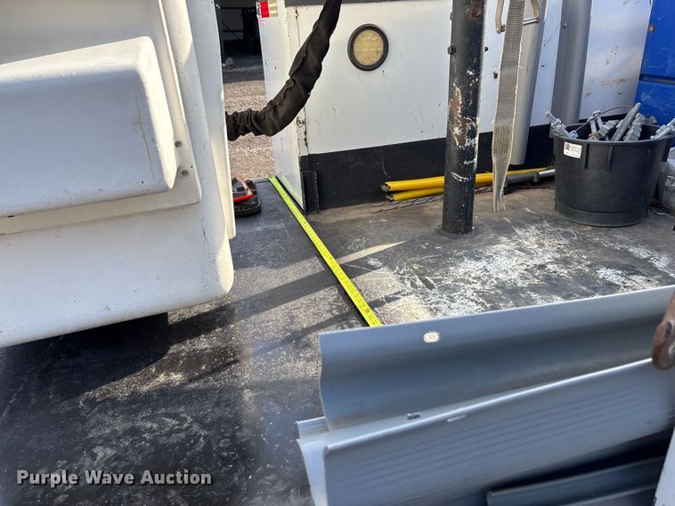 image for item FI1652 2012 Ford F450 XL Super Duty bucket truck