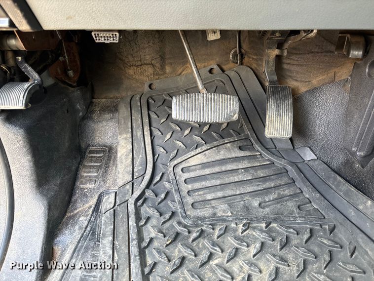 image for item FI1652 2012 Ford F450 XL Super Duty bucket truck