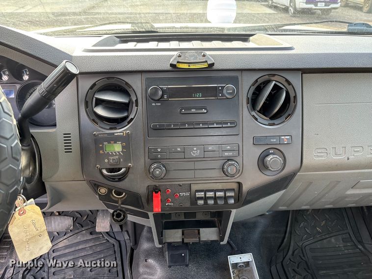 image for item FI1652 2012 Ford F450 XL Super Duty bucket truck