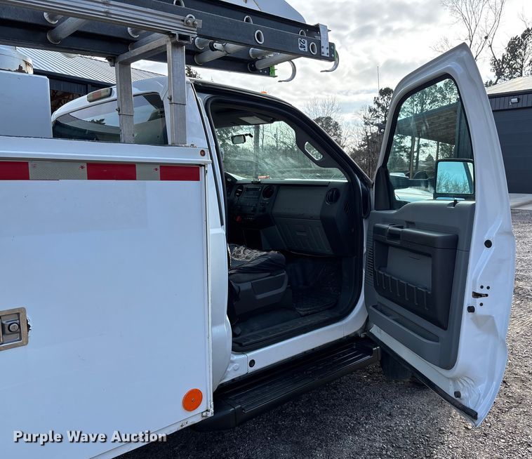 image for item FI1652 2012 Ford F450 XL Super Duty bucket truck