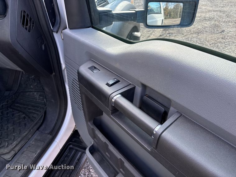 image for item FI1652 2012 Ford F450 XL Super Duty bucket truck