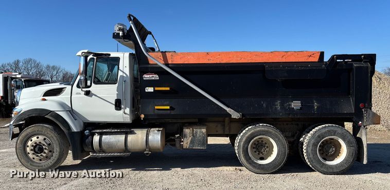 image for item FI1657 2015 International 7500 dump truck