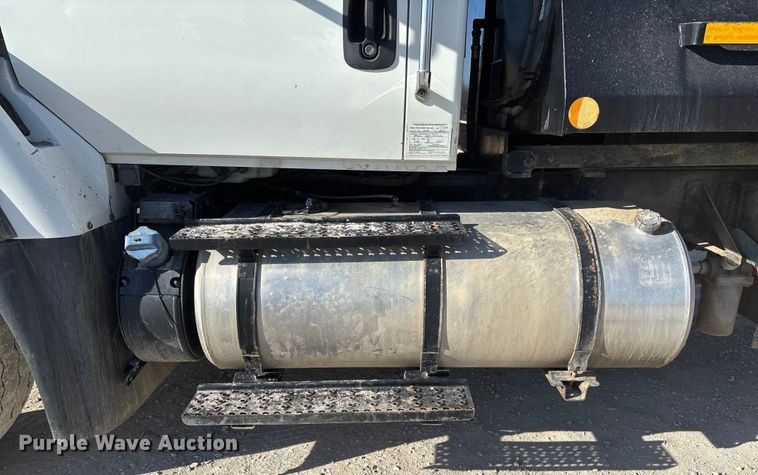 image for item FI1657 2015 International 7500 dump truck