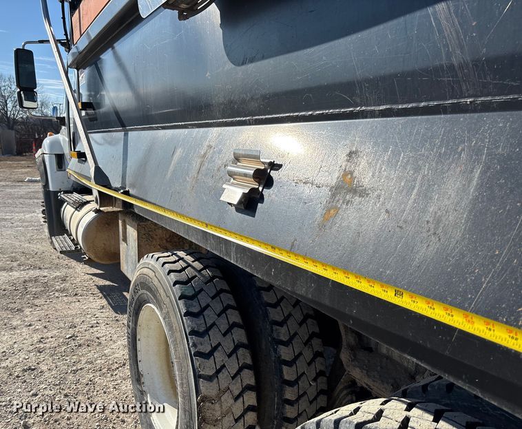 image for item FI1657 2015 International 7500 dump truck