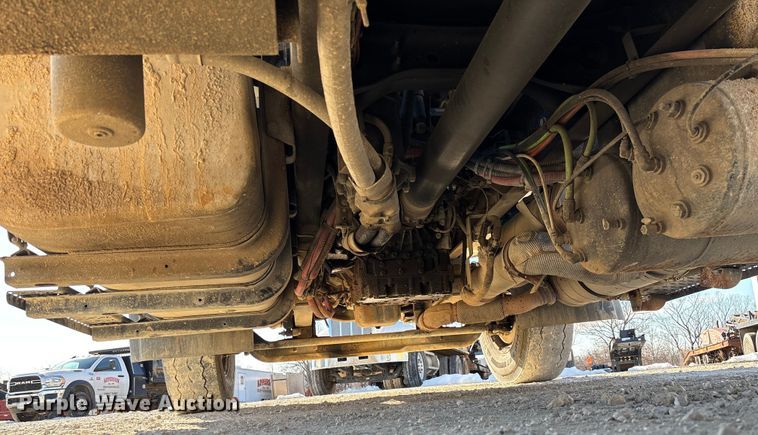 image for item FI1657 2015 International 7500 dump truck