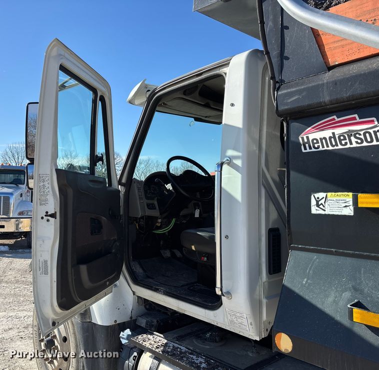 image for item FI1657 2015 International 7500 dump truck