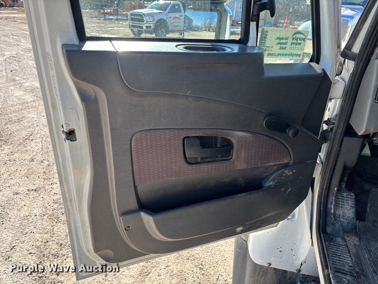 image for item FI1657 2015 International 7500 dump truck