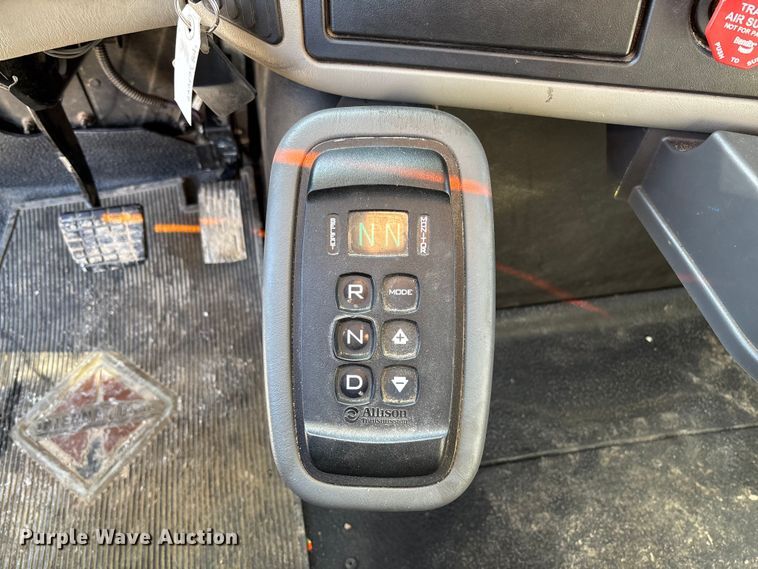 image for item FI1657 2015 International 7500 dump truck