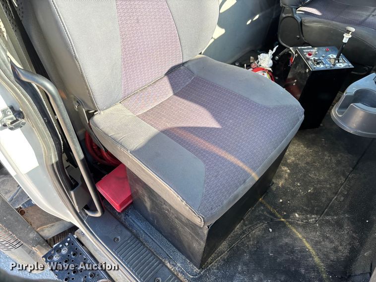 image for item FI1657 2015 International 7500 dump truck