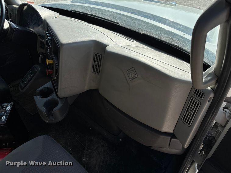 image for item FI1657 2015 International 7500 dump truck