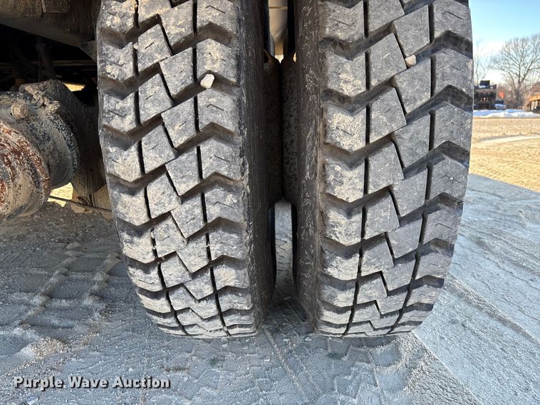 image for item FI1657 2015 International 7500 dump truck