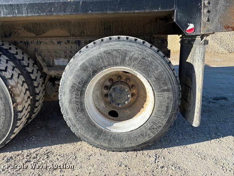 image for item FI1657 2015 International 7500 dump truck