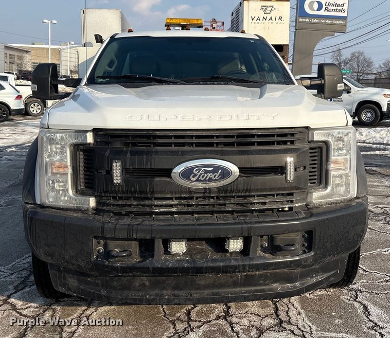 image for item FK1040 2019 Ford F550 Super Duty utility / service truck