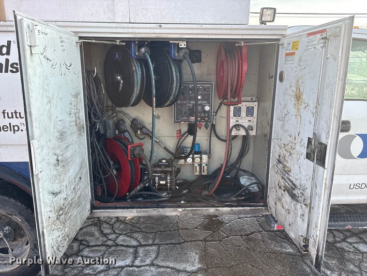 image for item FK1040 2019 Ford F550 Super Duty utility / service truck