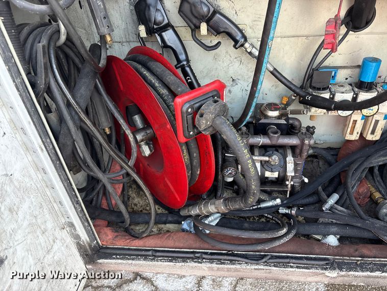 image for item FK1040 2019 Ford F550 Super Duty utility / service truck