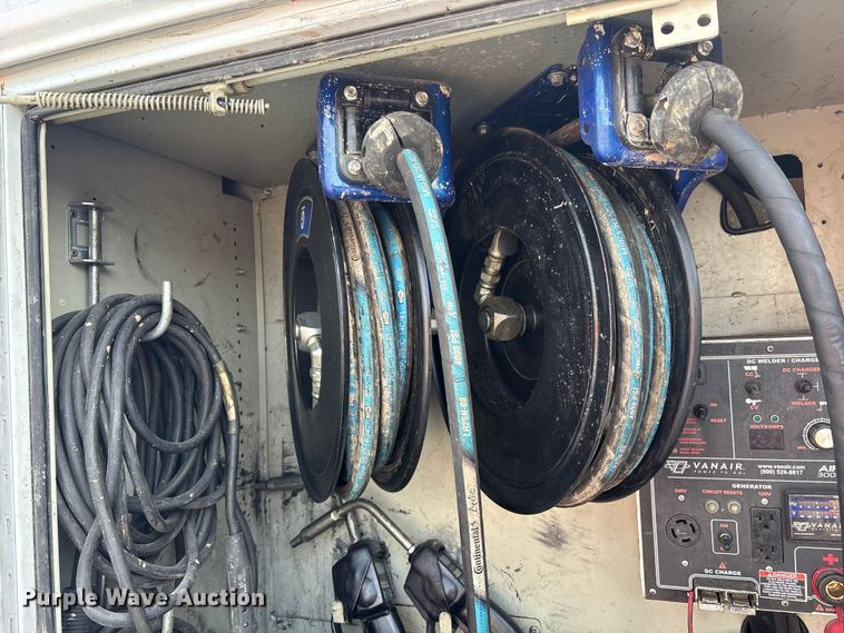 image for item FK1040 2019 Ford F550 Super Duty utility / service truck