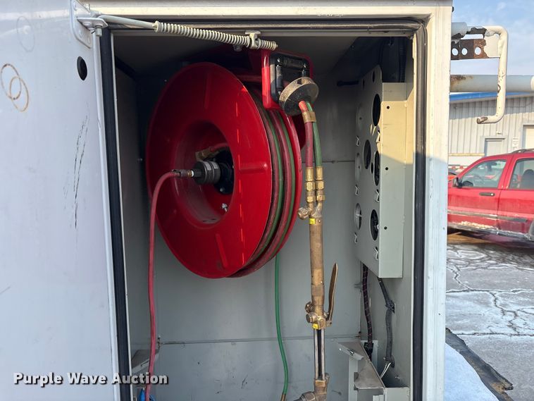 image for item FK1040 2019 Ford F550 Super Duty utility / service truck