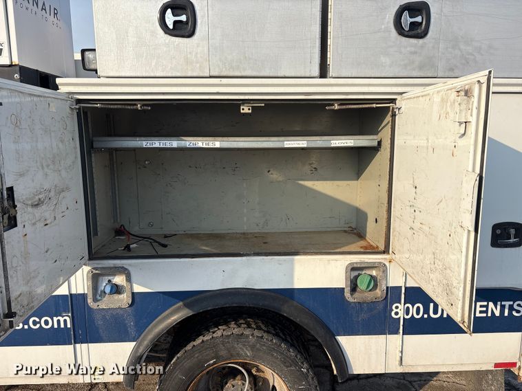 image for item FK1040 2019 Ford F550 Super Duty utility / service truck