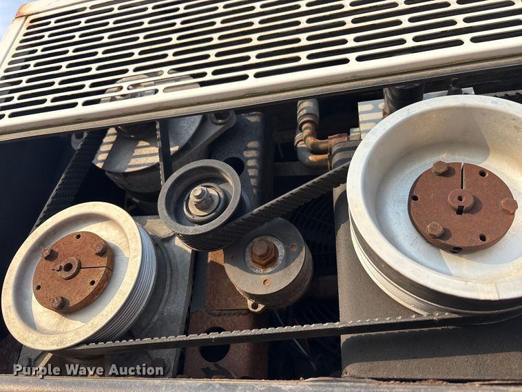 image for item FK1040 2019 Ford F550 Super Duty utility / service truck