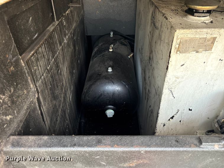 image for item FK1040 2019 Ford F550 Super Duty utility / service truck