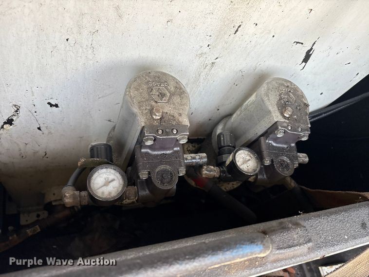 image for item FK1040 2019 Ford F550 Super Duty utility / service truck