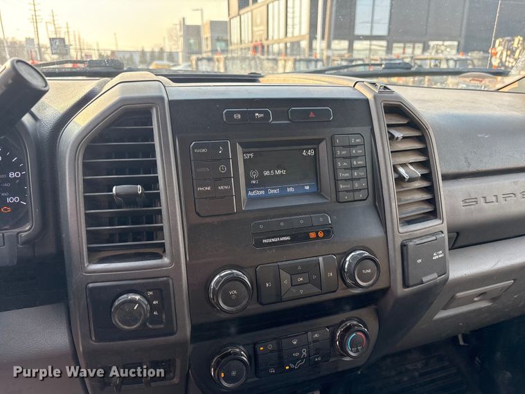 image for item FK1040 2019 Ford F550 Super Duty utility / service truck