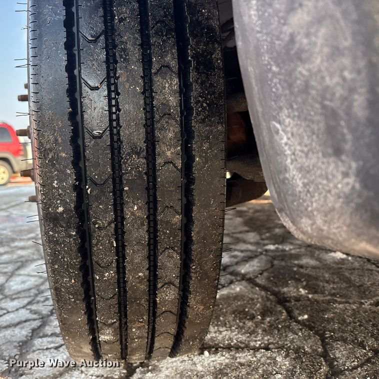 image for item FK1040 2019 Ford F550 Super Duty utility / service truck