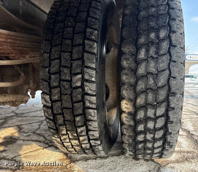 image for item FK1040 2019 Ford F550 Super Duty utility / service truck