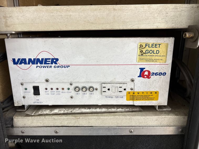 image for item FK1128 2005 GMC C8500 digger derrick truck