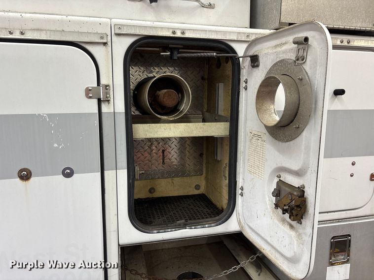 image for item FK1128 2005 GMC C8500 digger derrick truck