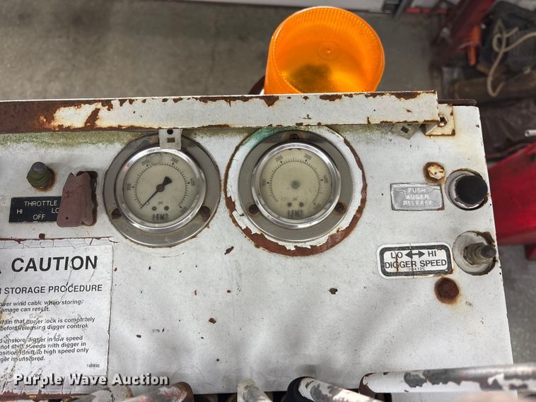 image for item FK1128 2005 GMC C8500 digger derrick truck